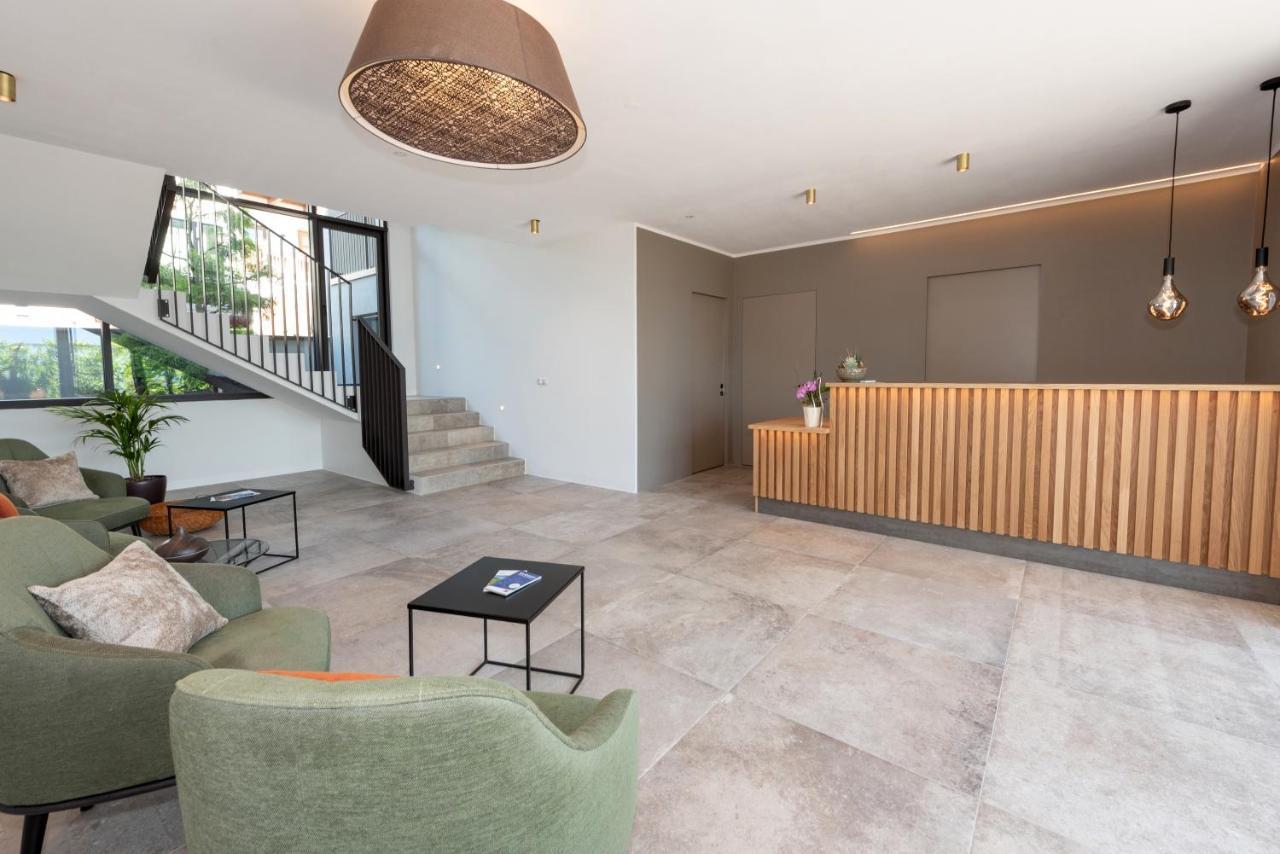 Villa Montis Exclusive Holiday Apartments In Eppan With Spectacular Views Of Dolomites And Bolzano Area Appiano Sulla Strada Del Vino Luaran gambar