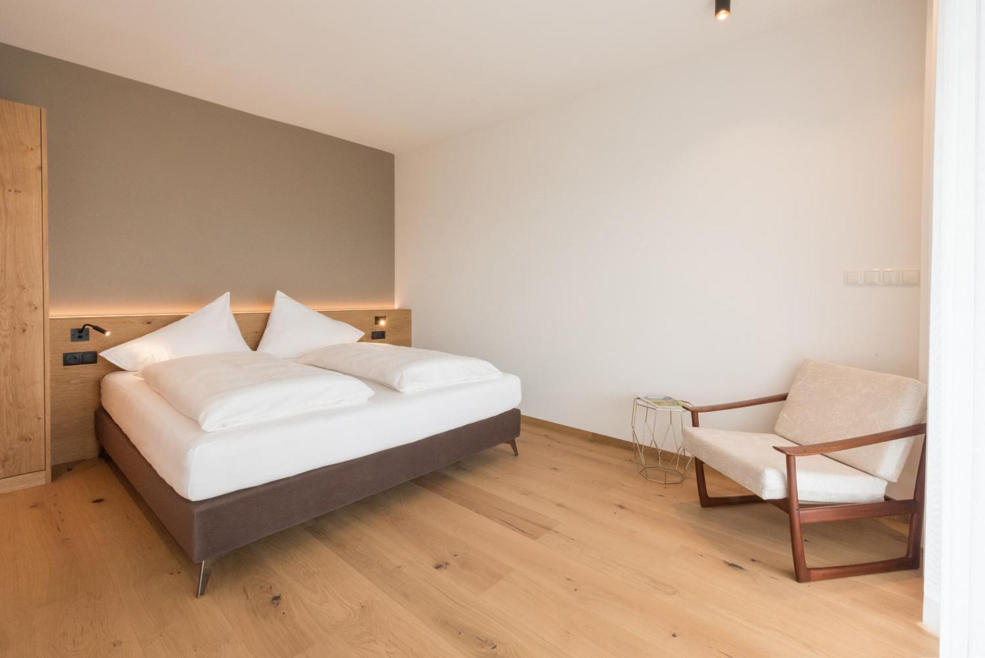 Villa Montis Exclusive Holiday Apartments In Eppan With Spectacular Views Of Dolomites And Bolzano Area Appiano Sulla Strada Del Vino Luaran gambar